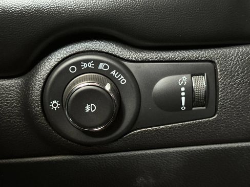 Used 2021 Dodge Durango GT RWD image 34