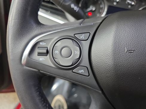 Used 2020 Buick Enclave Essence w/ Sound and Sites Package image 19