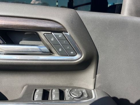 Used 2024 Chevrolet Silverado 2500 LTZ w/ LTZ Premium Package image 16