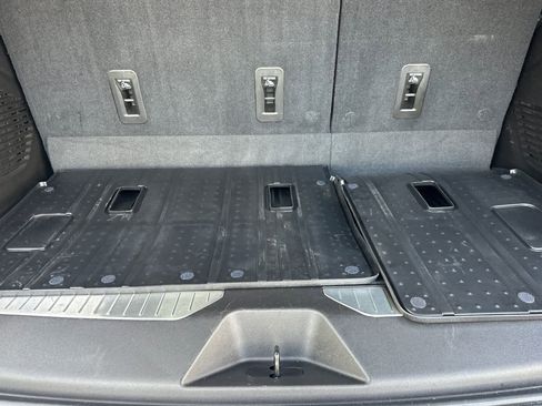 Used 2021 Chevrolet Tahoe Premier image 17