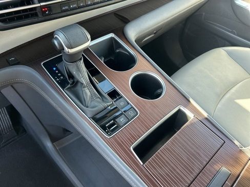 Used 2024 Toyota Sienna XLE image 26