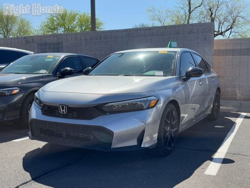 Used 2025 Honda Civic Sport image 2