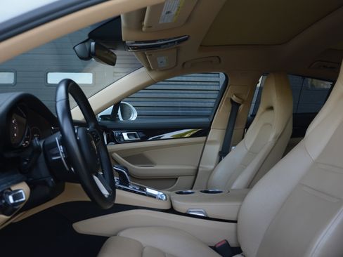 Certified 2018 Porsche Panamera 4 AWD/4WD image 15