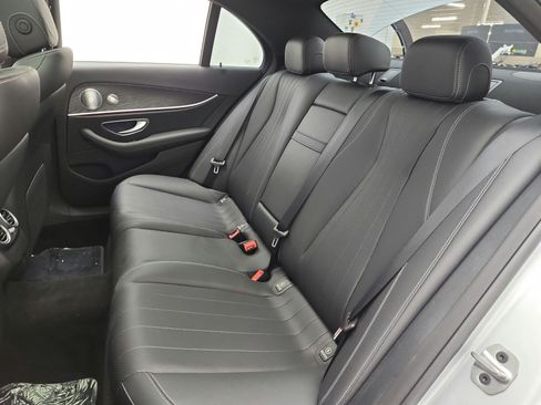 Used 2020 Mercedes-Benz E 450 4MATIC Sedan w/ Premium Package image 15