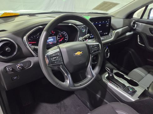 Used 2025 Chevrolet Blazer LT AWD/4WD image 6