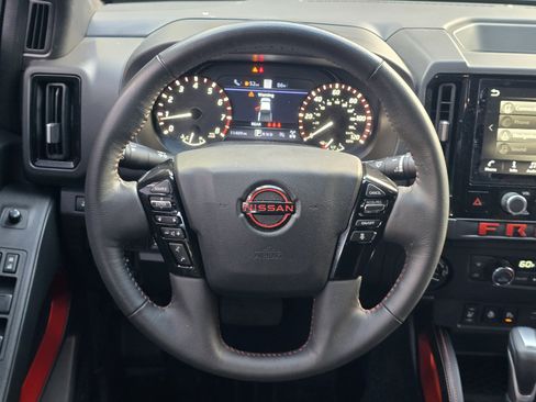 Certified 2025 Nissan Frontier PRO-4X w/ Pro Premium Package AWD/4WD image 16