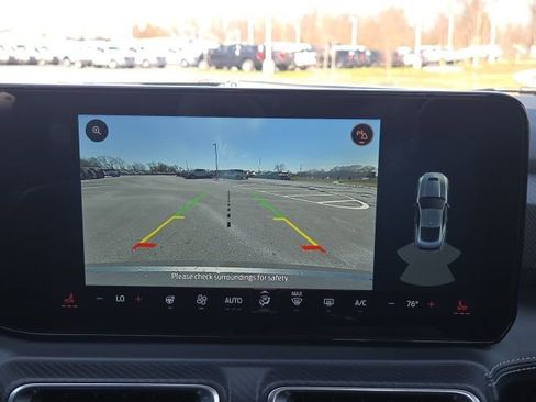 Used 2025 Ford Mustang Premium image 24