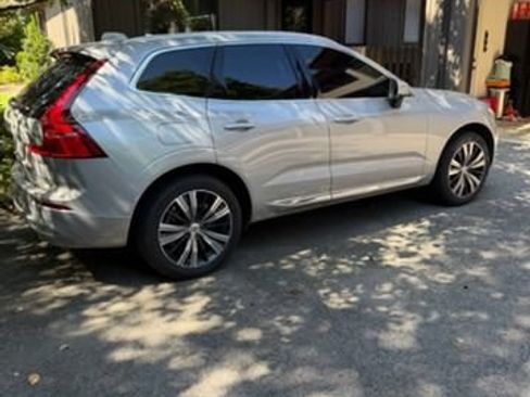 Used 2022 Volvo XC60 B6 Inscription w/ Advanced Package AWD/4WD image 3
