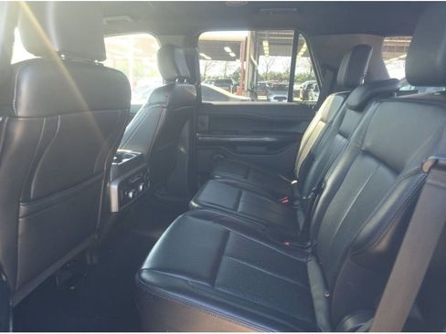 Used 2019 Ford Expedition XLT w/ Equipment Group 202A image 12