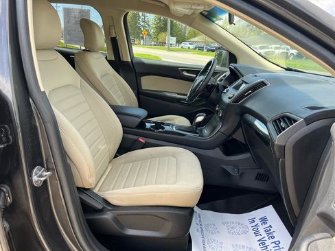 Used 2017 Ford Edge SE AWD/4WD image 15