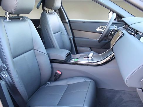 Used 2025 Land Rover Range Rover Velar Dynamic SE image 19