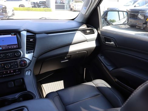 Used 2018 Chevrolet Tahoe LT w/ Luxury Package AWD/4WD image 15