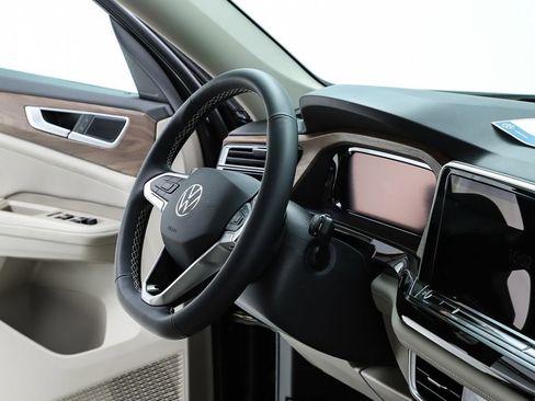 New 2026 Volkswagen Atlas SE image 34