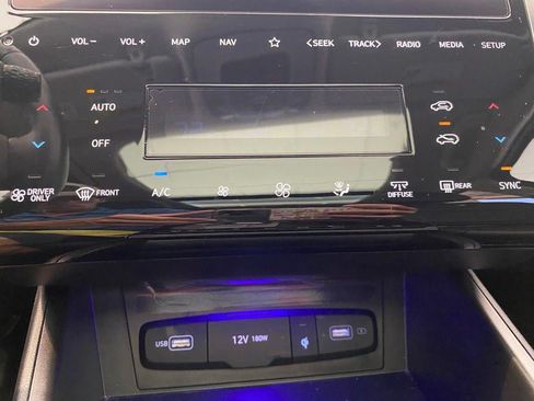 Certified 2024 Hyundai Tucson Limited AWD/4WD image 54