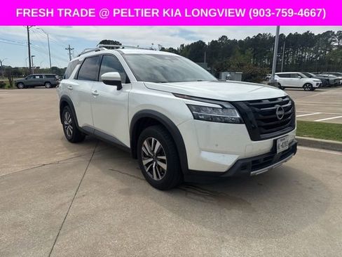Used 2023 Nissan Pathfinder SL w/ Black Appearance Package image 21
