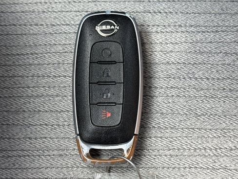 Certified 2023 Nissan Rogue SV FWD image 21