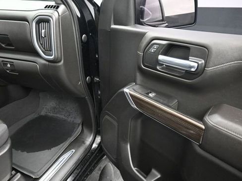 Used 2022 Chevrolet Silverado 1500 RST w/ Redline Edition AWD/4WD image 23