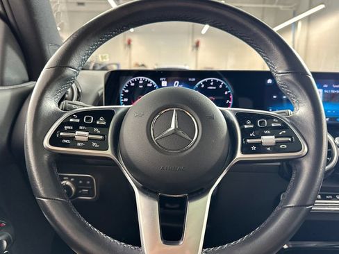 Certified 2022 Mercedes-Benz GLB 250 4MATIC image 30