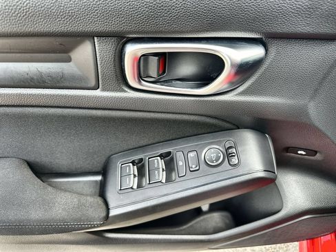 Used 2025 Honda Civic Sport image 22