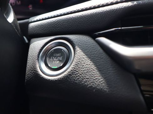 Used 2025 Cadillac XT4 Premium Luxury FWD image 31