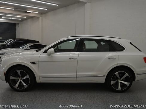 Used 2019 Bentley Bentayga AWD/4WD image 4
