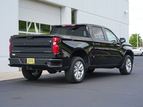 Used 2023 Chevrolet Silverado 1500 Custom AWD/4WD image 3