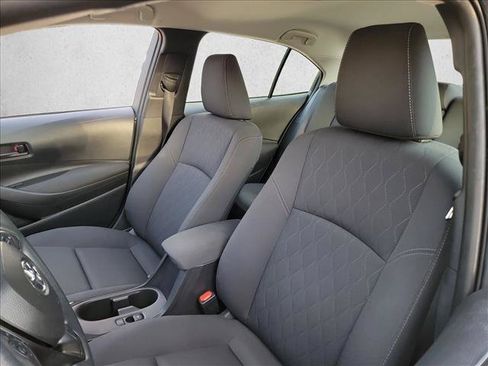 Used 2025 Toyota Corolla LE FWD image 13