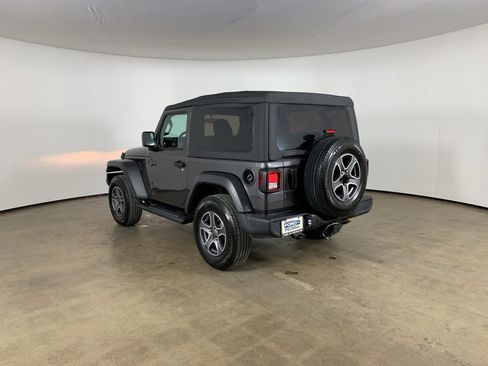Used 2022 Jeep Wrangler Sport S image 13