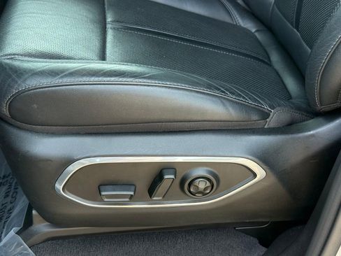 Used 2023 Jeep Wagoneer L Series II image 21