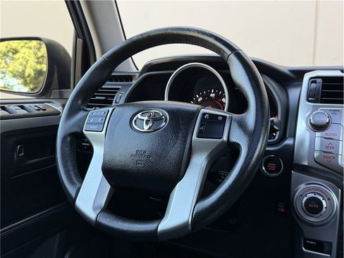 Used 2013 Toyota 4Runner Limited AWD/4WD image 9