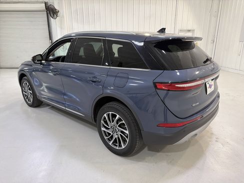 Used 2022 Lincoln Corsair FWD w/ Equipment Group 101A image 3