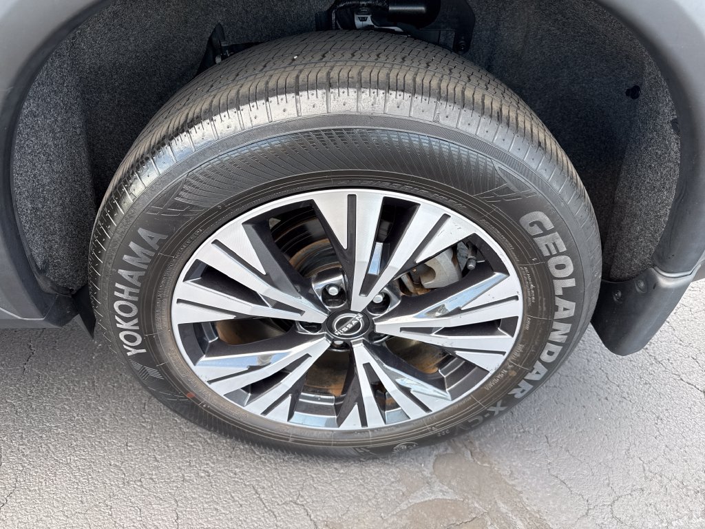 Used 2023 Nissan Rogue SV AWD/4WD image 23