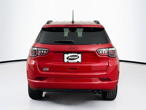 Used 2022 Jeep Compass Limited AWD/4WD image 10