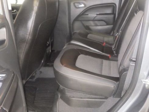Used 2022 GMC Canyon AT4 AWD/4WD image 7