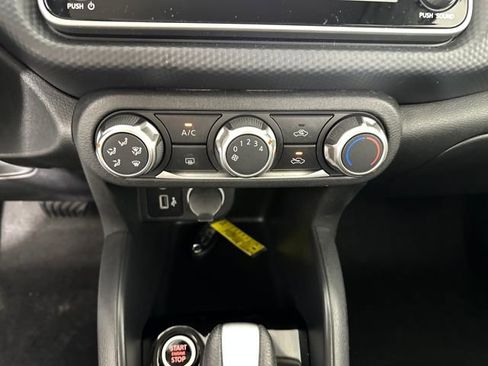 Used 2021 Nissan Kicks S image 23