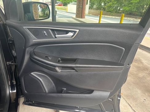 Used 2020 Ford Edge SEL AWD/4WD image 21