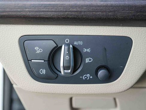 Used 2023 Audi Q5 2.0T Premium w/ Convenience Package image 31