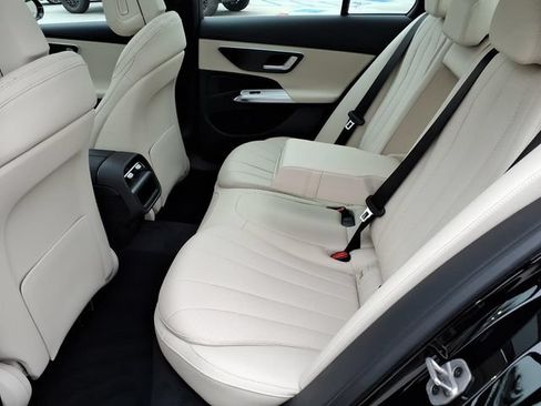 New 2026 Mercedes-Benz E 450 4MATIC Sedan image 18