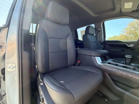 New 2026 GMC Sierra 1500 SLT w/ SLT Premium Package AWD/4WD image 32
