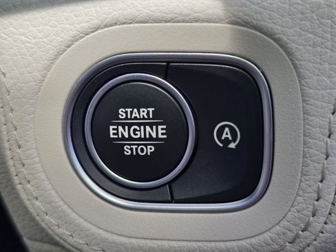 Used 2022 Mercedes-Benz GLS 450 GLS 450 image 32