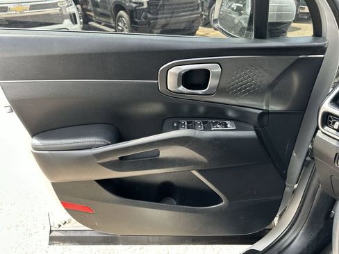 Used 2022 Kia Sorento EX image 31