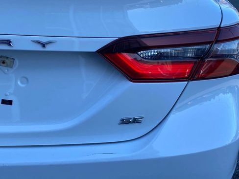 Used 2023 Toyota Camry SE image 5