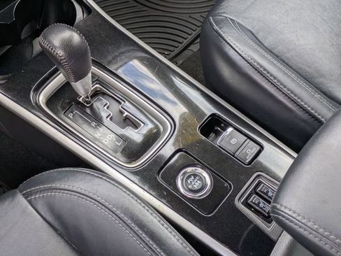 Used 2020 Mitsubishi Outlander ES AWD/4WD image 20