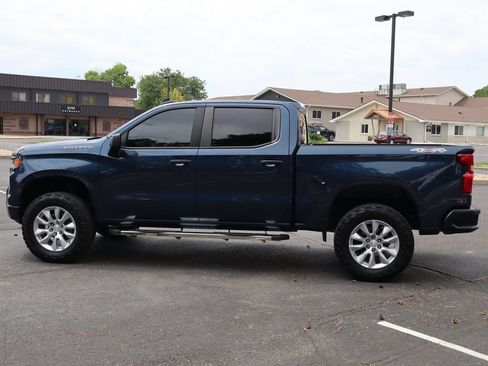 Used 2022 Chevrolet Silverado 1500 Custom AWD/4WD image 9