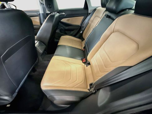 Used 2019 Volkswagen Jetta SEL Premium FWD image 25
