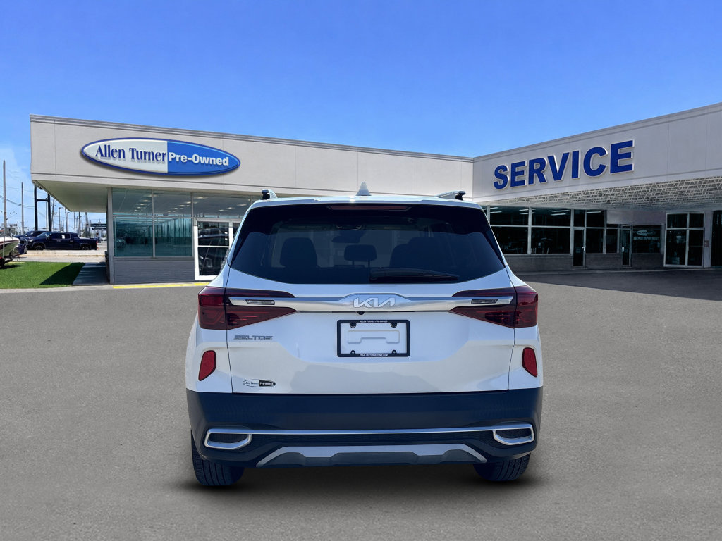 Used 2023 Kia Seltos S w/ Navigation Package FWD image 7