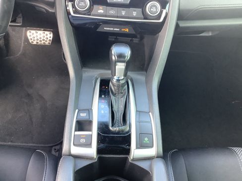 Used 2019 Honda Civic Sport image 11