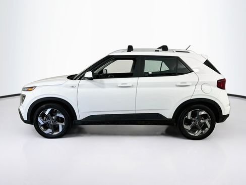 Used 2023 Hyundai Venue SEL FWD image 8