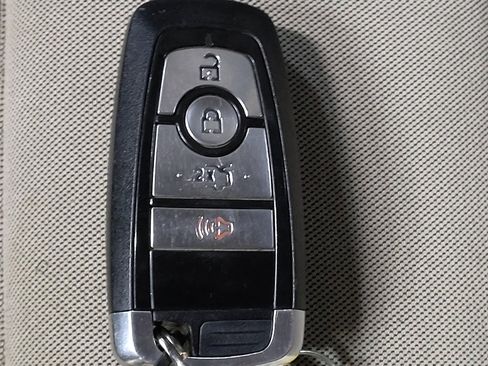 Used 2019 Ford Fusion S image 32