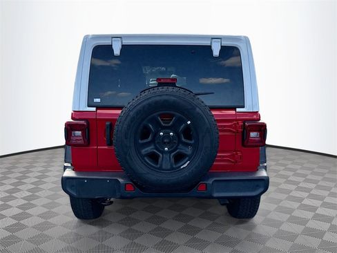 Used 2021 Jeep Wrangler Unlimited Islander image 7